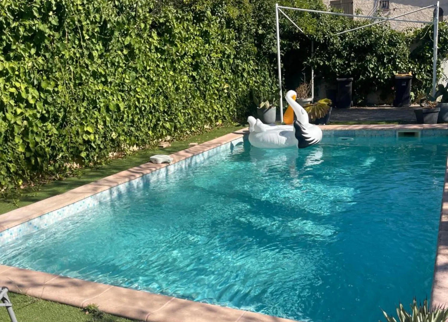 Apartamento Chambre Prive Avec Piscine ,Parking Et Cuisine Prive Marsella Habitación en casa particular